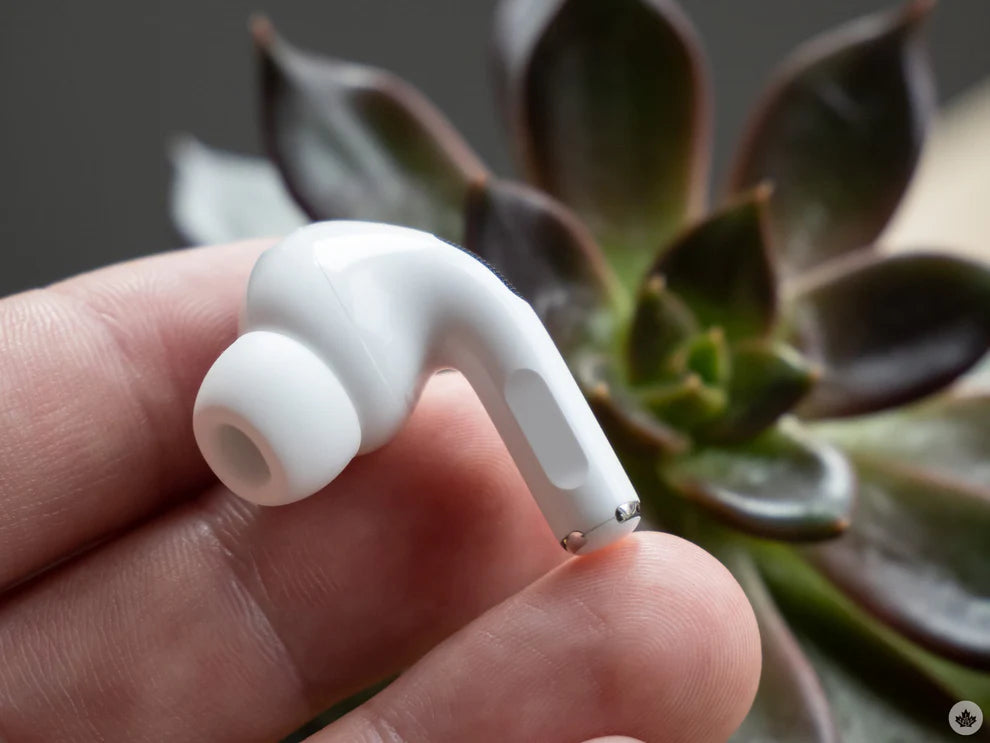 HAXXUS (COMBO OFFER) - AIRPODS PRO 2ND GEN + MAGSAFE POWERBANK 10000 MAH - 1 YEAR Warranty. (10 Days No Question Ask Return Available on this Product. )