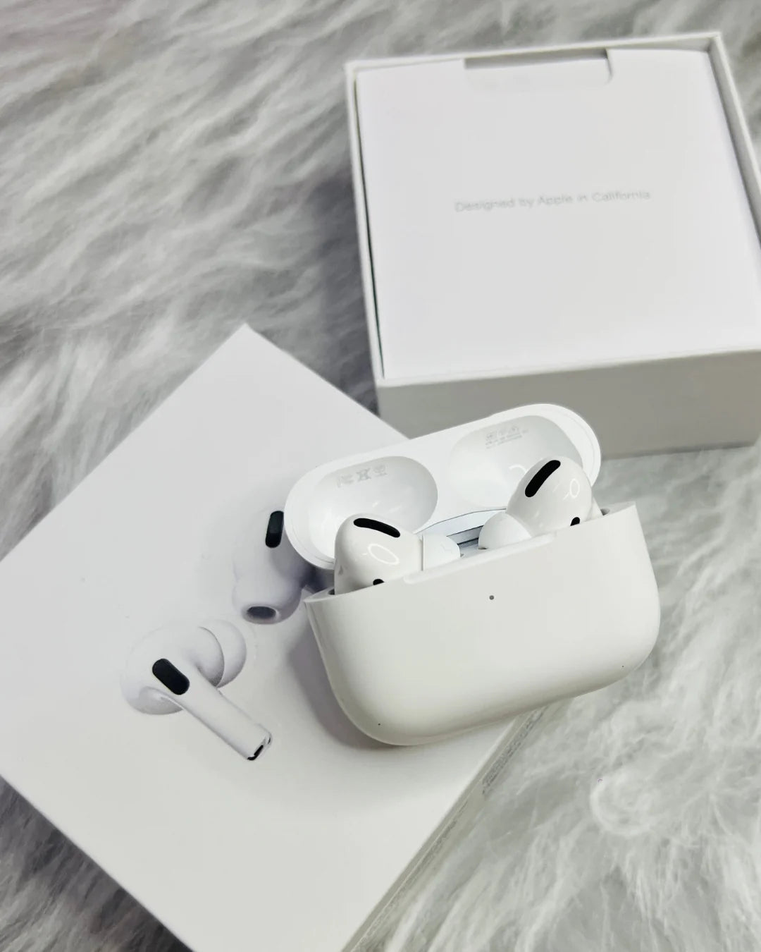 AirPods Pro (White) - Free Silicone Cover